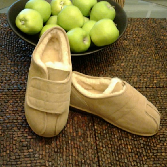 FootSmart Shoes - New in the box Sheepskin slippers